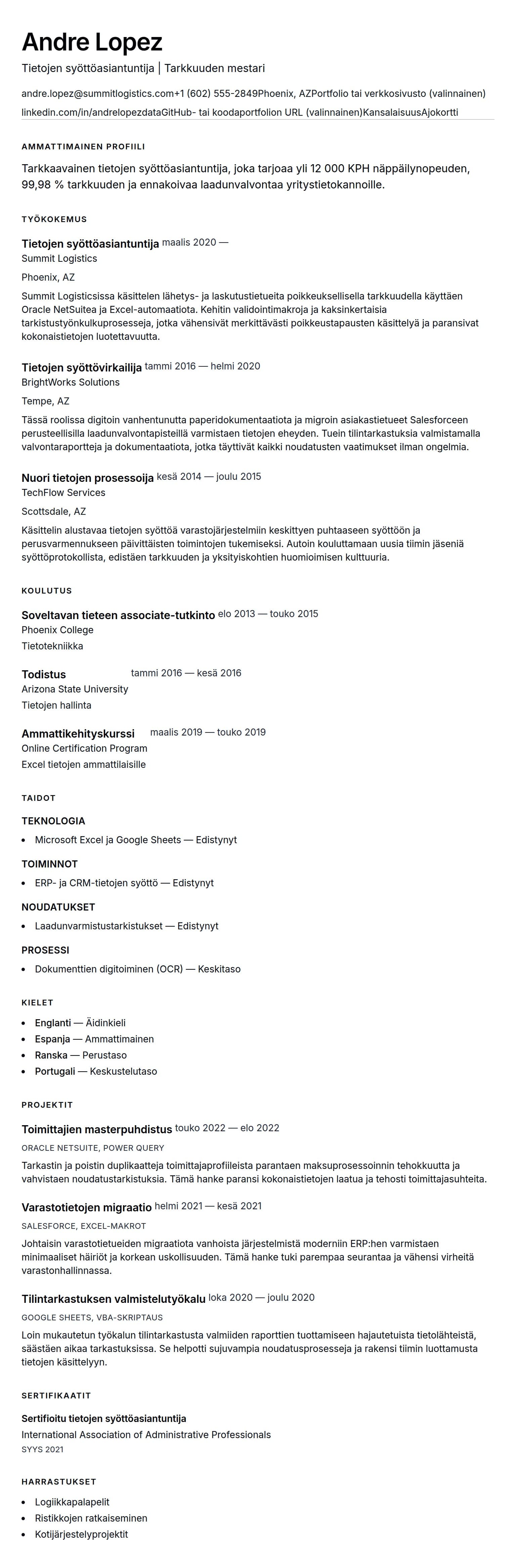 Ansioluetteloesikatselu kohteelle Tietojen syöttöasiantuntijan ansioluettelo-esimerkki