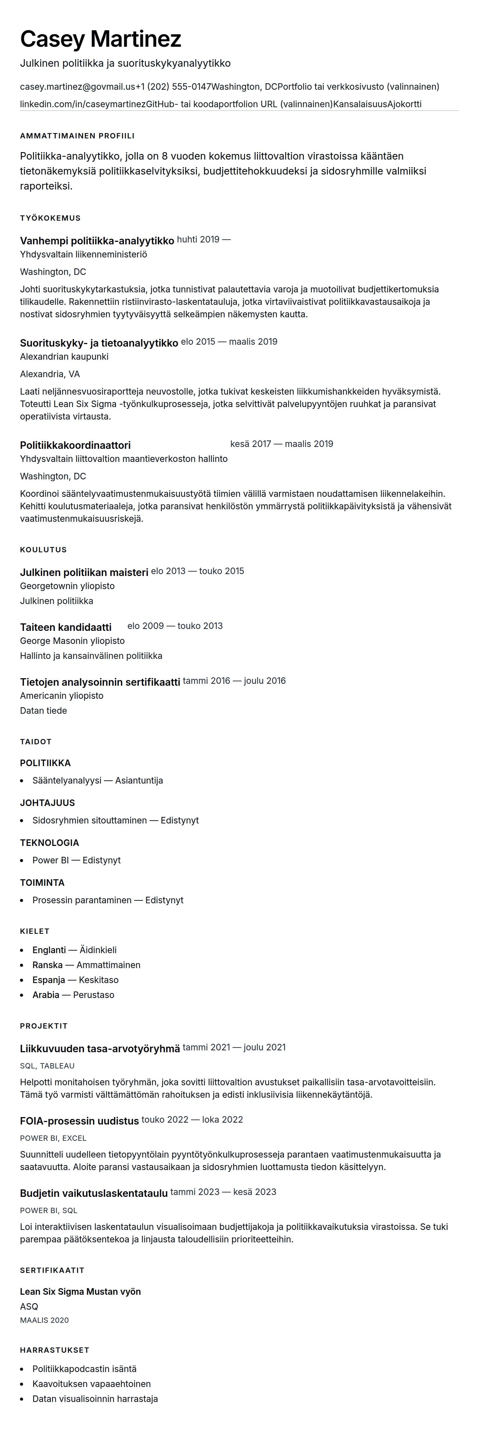 Ansioluetteloesikatselu kohteelle Hallintoanalyytiksen ansioluetteloesimerkki