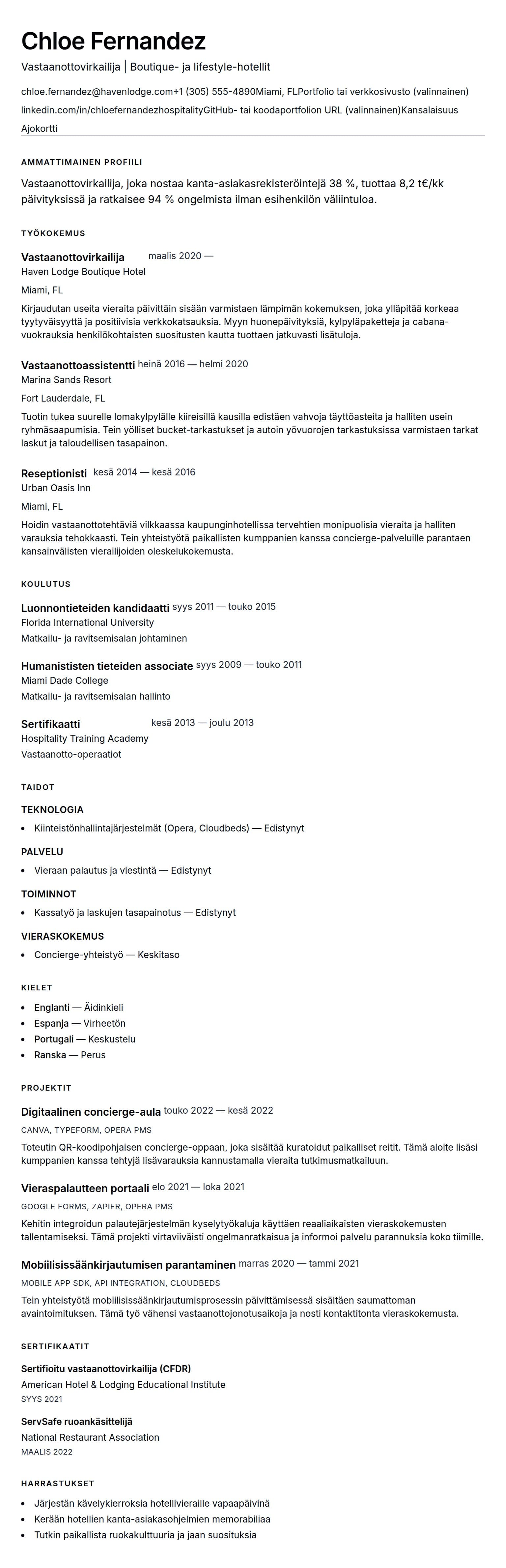 Ansioluetteloesikatselu kohteelle Hotellin vastaanottovirkailijan CV-esimerkki