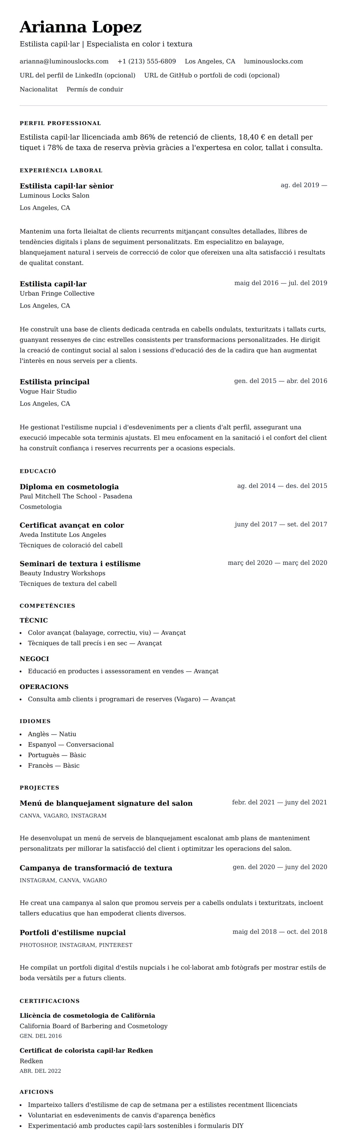 Previsualització del currículum per a Exemple de currículum d'estilista capil·lar