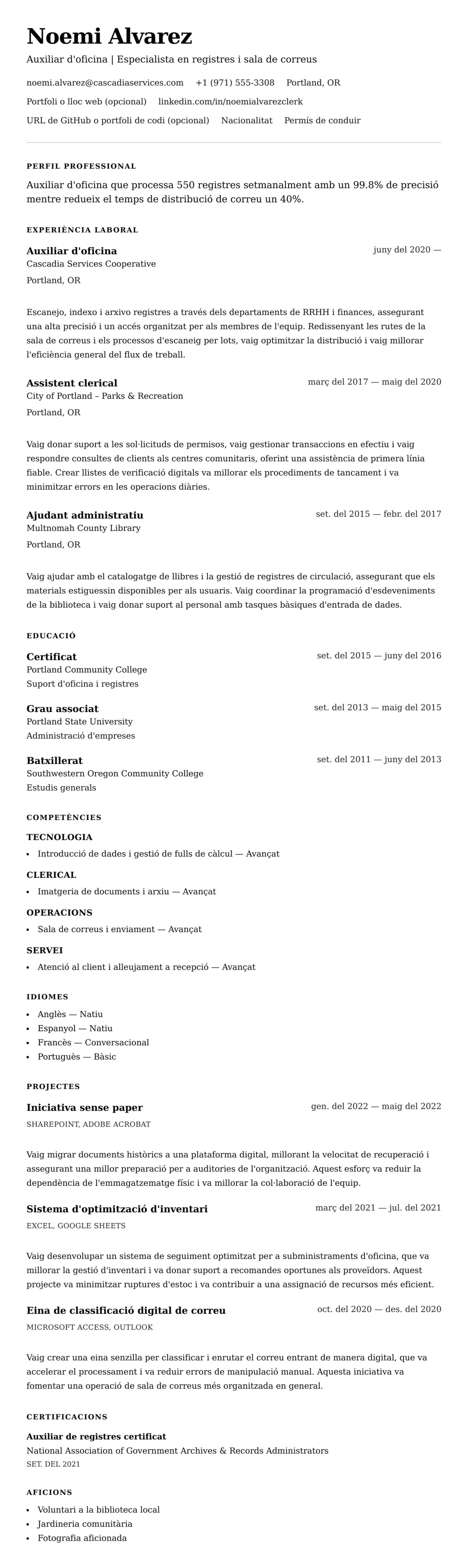 Previsualització del currículum per a Exemple de currículum d'Auxiliar d'oficina