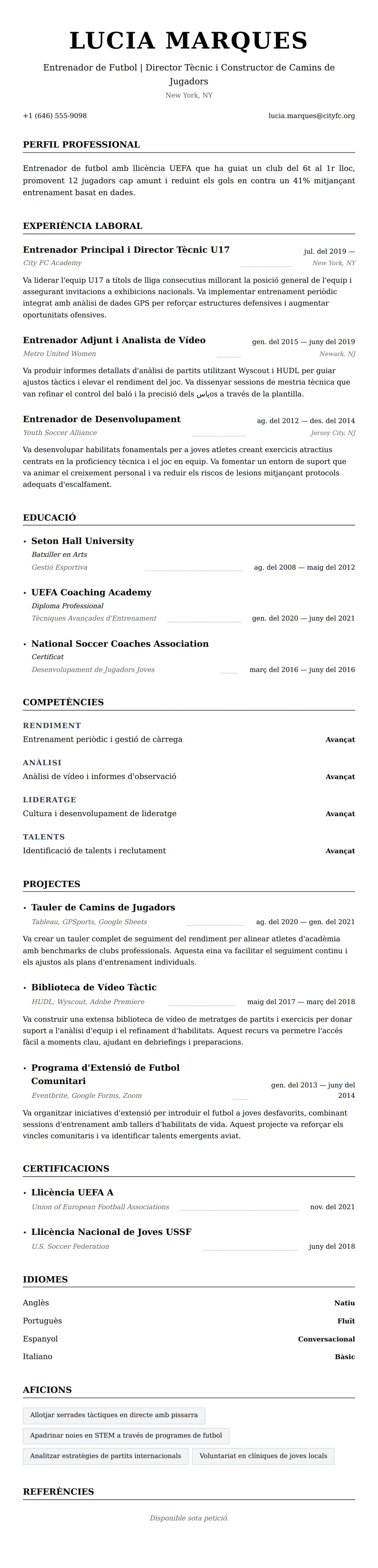 Previsualització del currículum per a Exemple de Currículum d'Entrenador de Futbol