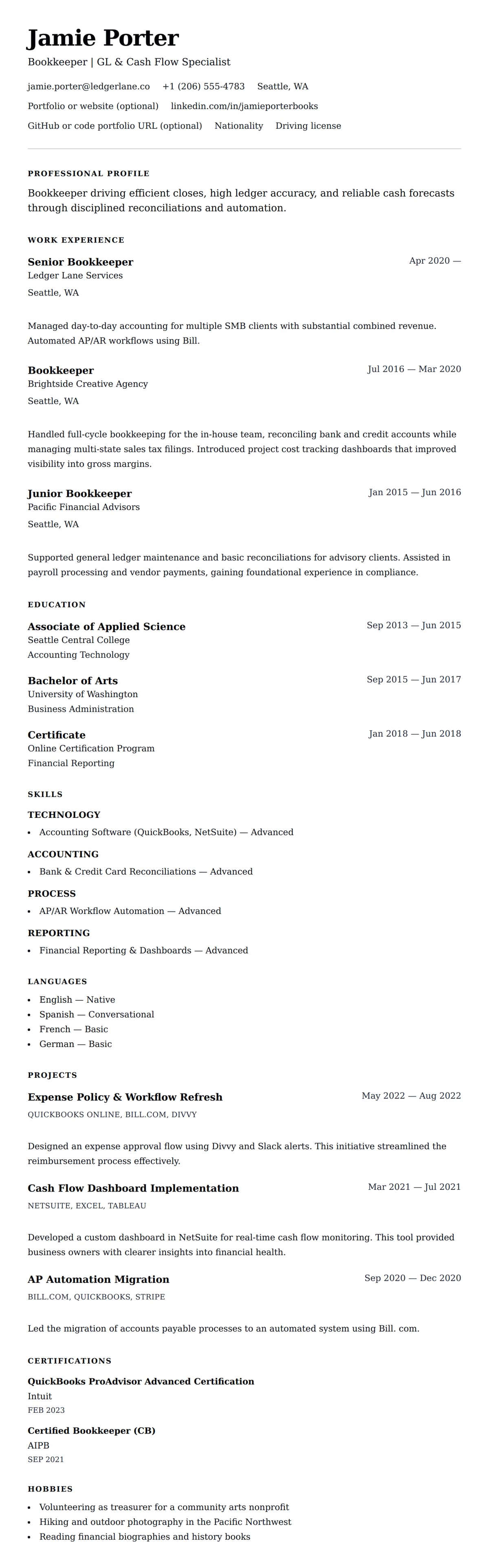 Resume preview for Bookkeeper Resume Example