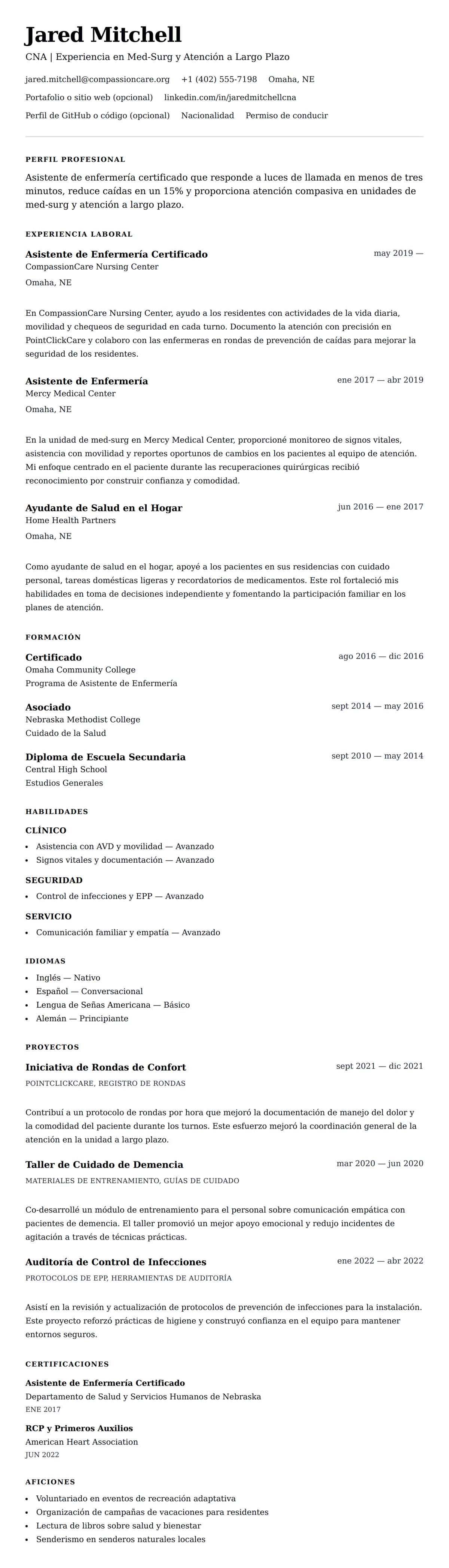 Vista previa del currículum Ejemplo de Currículum de Asistente de Enfermería Certificado (CNA)