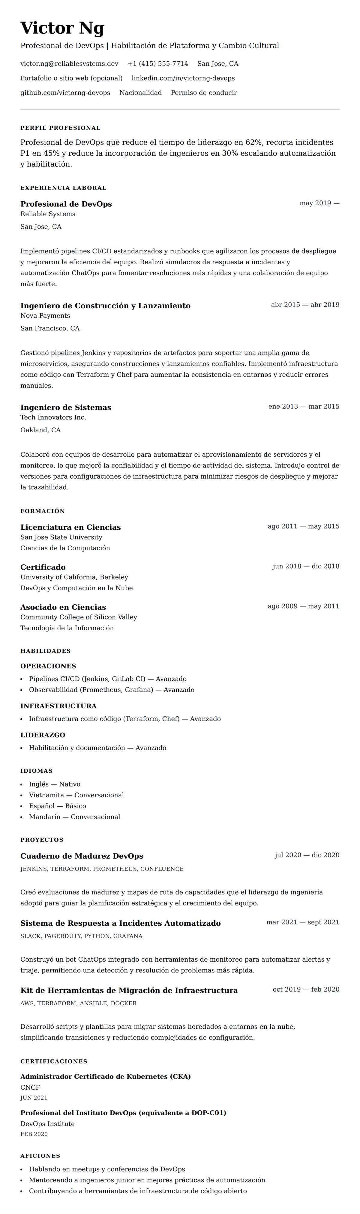 Vista previa del currículum Ejemplo de Currículum de Profesional de DevOps