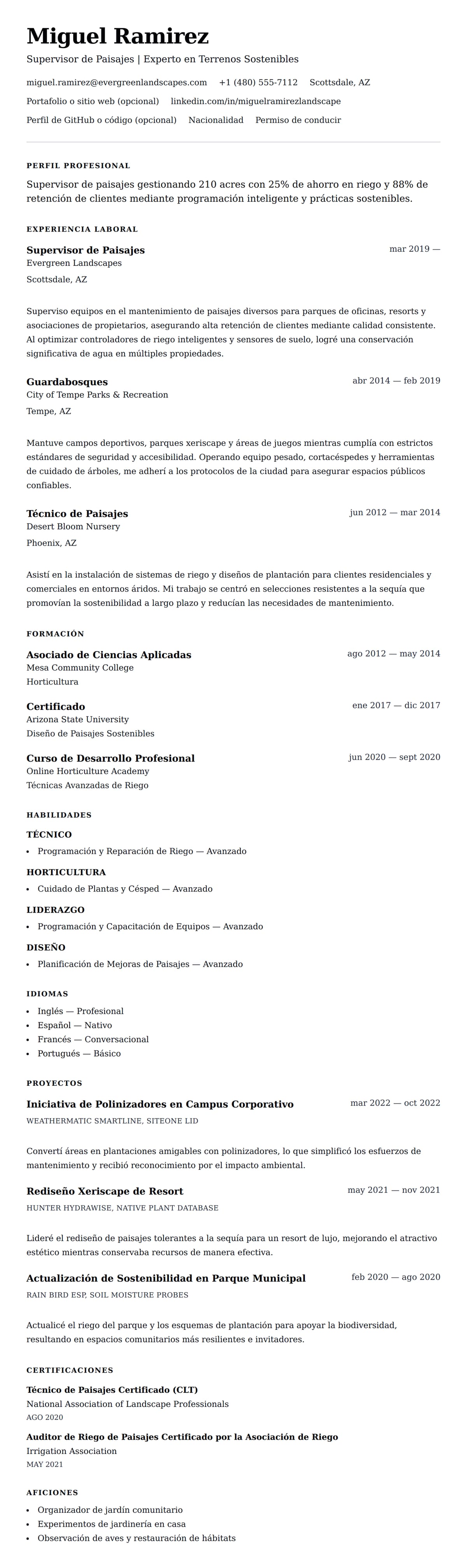 Vista previa del currículum Ejemplo de Currículum de Jardinería