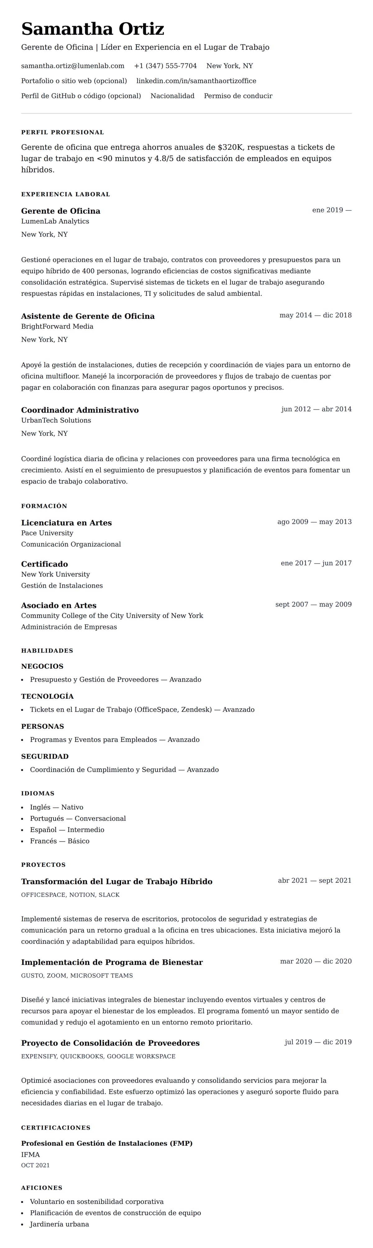 Vista previa del currículum Ejemplo de Currículum de Gerente de Oficina