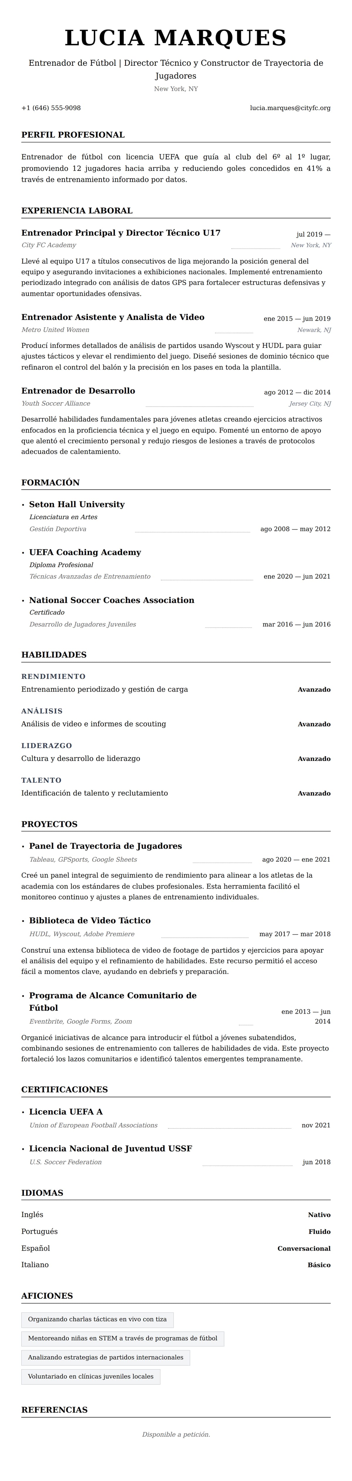 Vista previa del currículum Ejemplo de Currículum de Entrenador de Fútbol