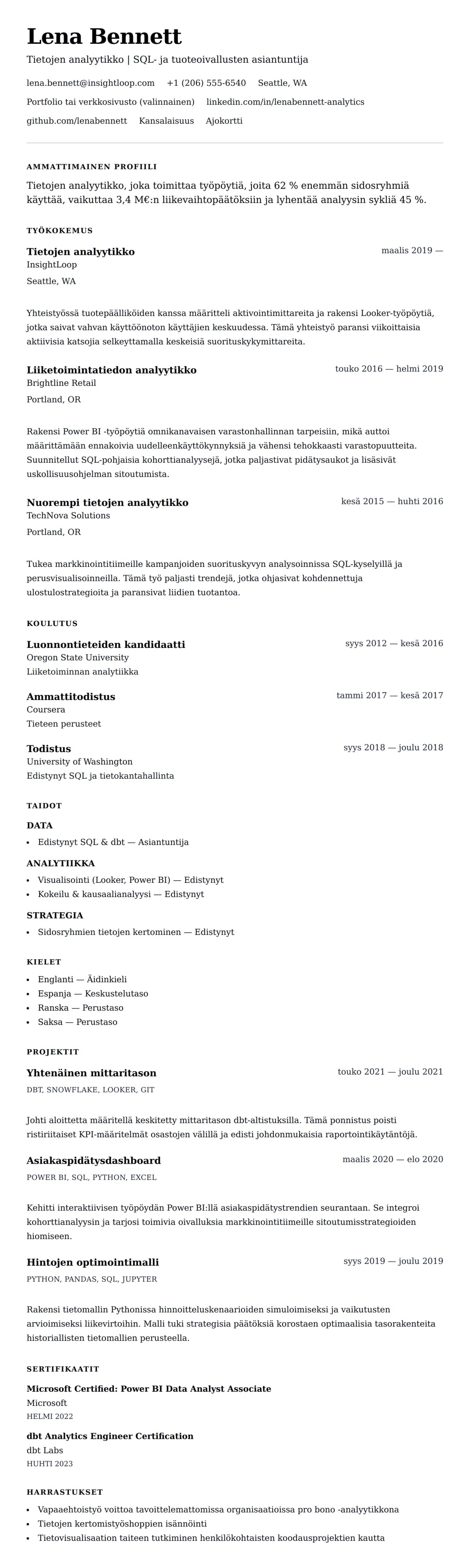 Ansioluetteloesikatselu kohteelle Tietojen analyytikon ansioluetteloesimerkki