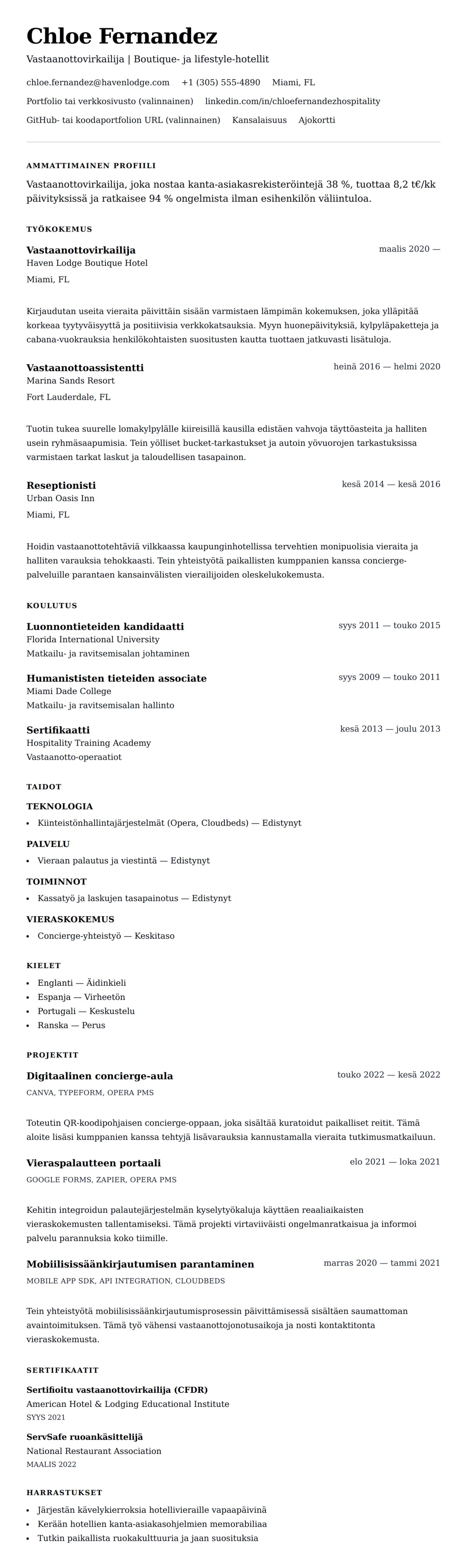 Ansioluetteloesikatselu kohteelle Hotellin vastaanottovirkailijan CV-esimerkki