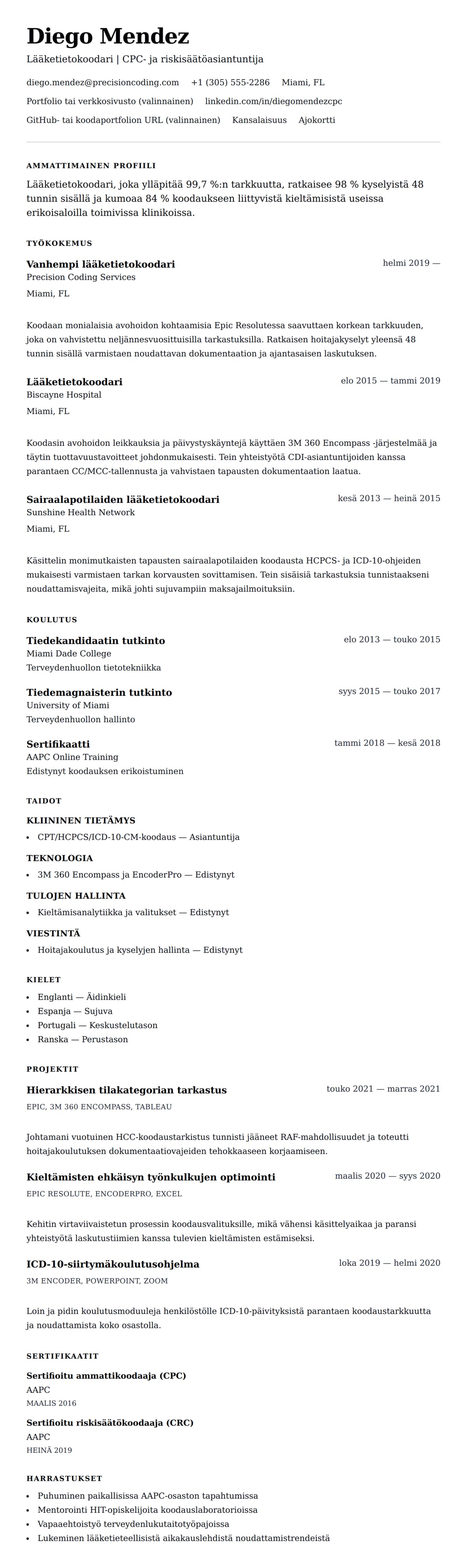 Ansioluetteloesikatselu kohteelle Lääketietokoodarin ansioluetteloesimerkki